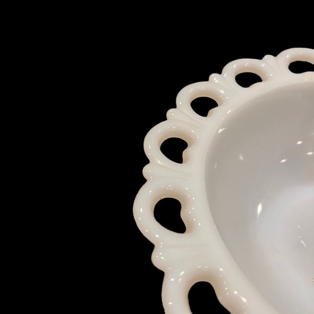 Vintage 1950s Anchor Hocking Old Colony‎ Lace Edge 9.5" Milk Glass Bowl Dish - Picture 5 of 8